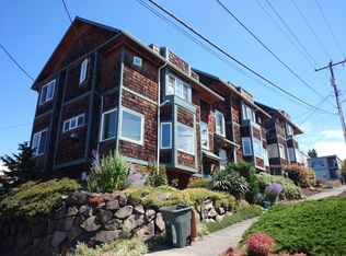 4504 SW Alaska St, Seattle, WA 98116