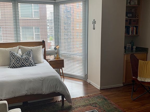3rd image of 21 W Goethe St APT 11E