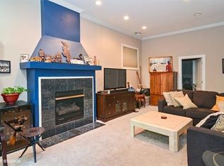 3320 N Damen Ave #2, Chicago, IL 60618
