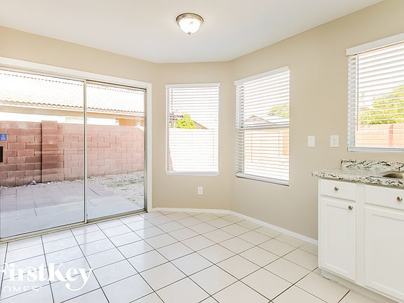 5th image of 4332 E Windsong Dr