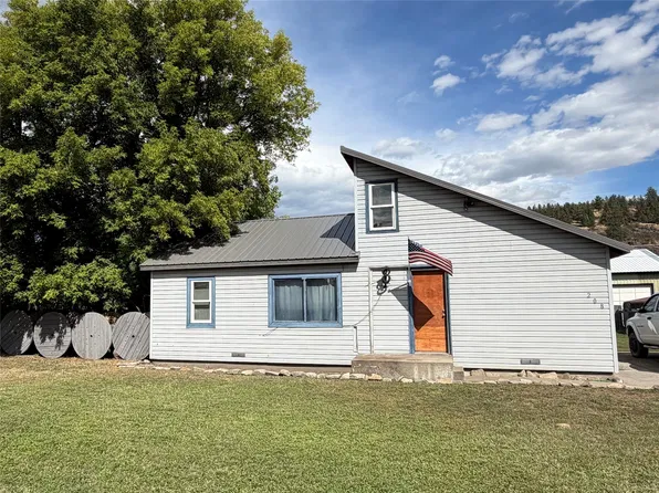 208 E Meany St, Plains, MT 59859