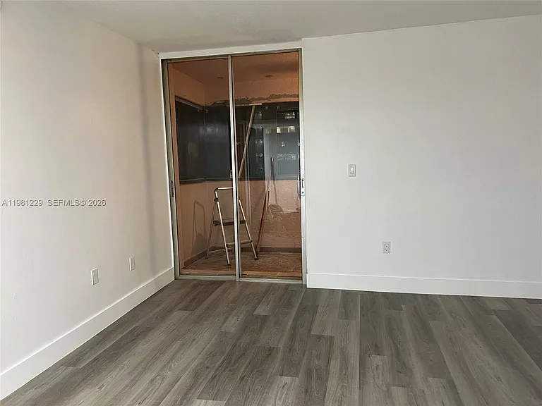 5050 NW 7th St #511 — Photo 10