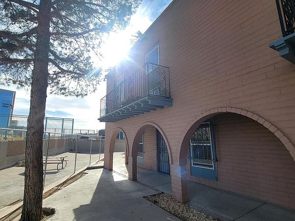 5th image of 700 N Campbell St #1