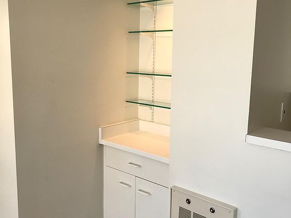 5th image of 1 Daniel Burnham Ct APT 802