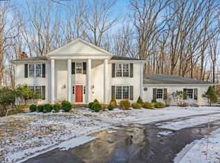 16 Finn Rd, Pittstown, NJ 08867