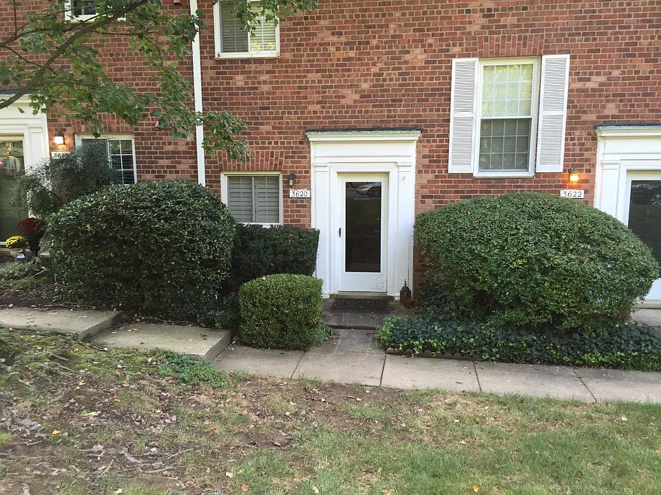 3620 Valley Dr