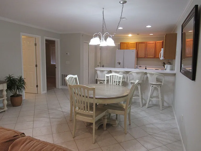 549 Park Place Dr #1D — Photo 9