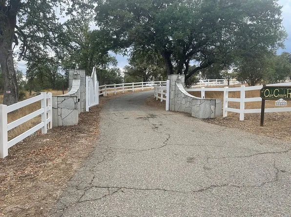 48660 Road 620, Oakhurst, CA 93644