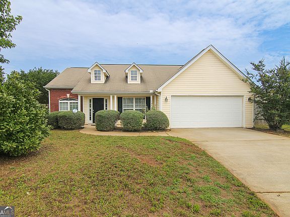 3rd image of 520 Arrie Dr
