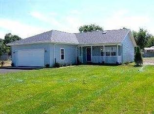 6749 Wesley Dr, Walbridge, OH 43465