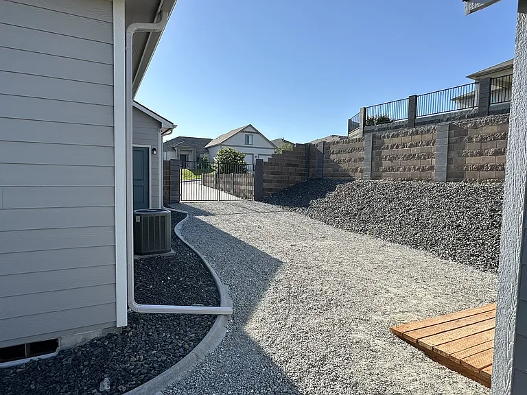 707 Athens Dr — Photo 39