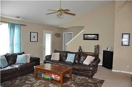 4th image of 12830 Kingsley Ct