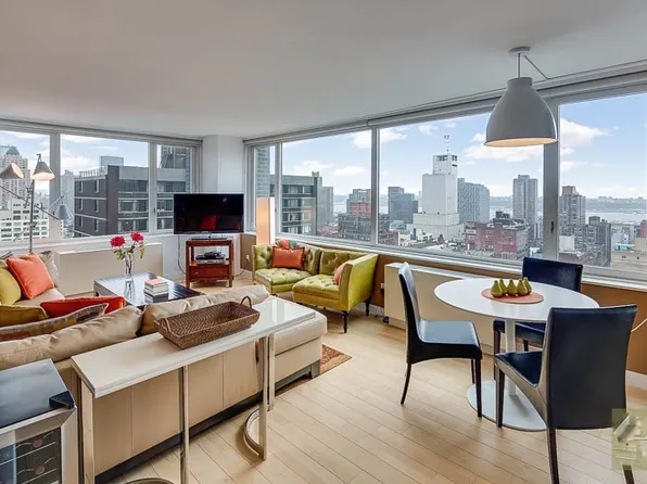 322 West 57th Street image 1 of 14