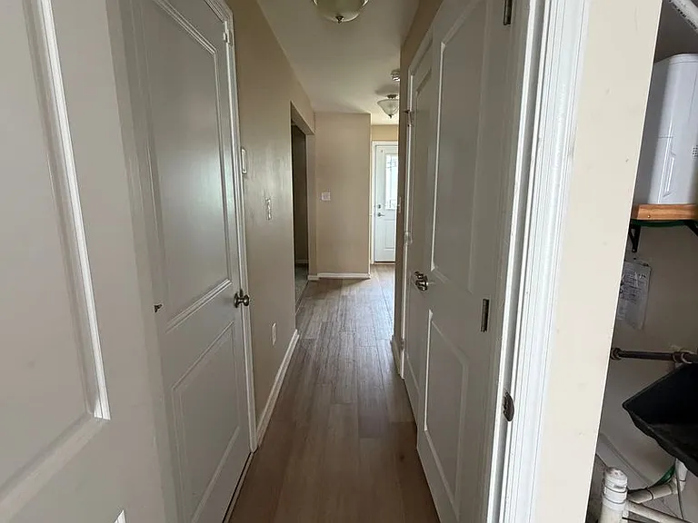 4376 Pickney Ln — Photo 4