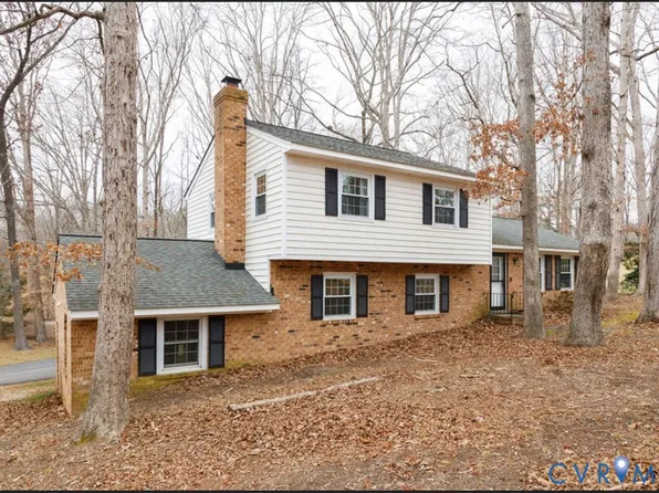 9640 Old Chestnut Dr, Midlothian, VA 23112