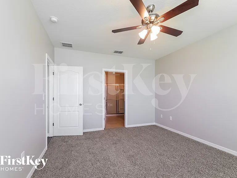 211 Bella Dr — Photo 7