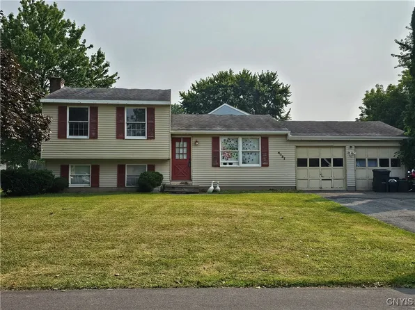 4037 Winterpark Dr, Liverpool, NY 13090