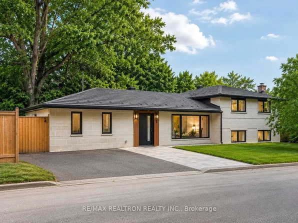 3 Reuben St, Aurora, ON L4G 2M1