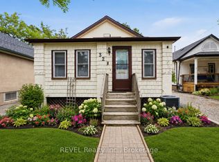 32 Saint Peter St, Saint Catharines, ON L2T1N9