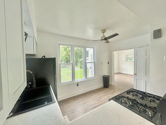 4th image of 5037 N 74th St