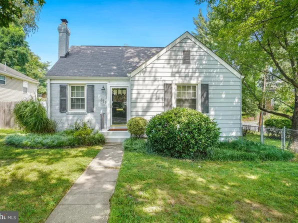 811 Langley Dr, Silver Spring, MD 20901