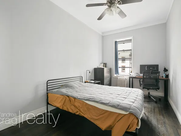 11 1st Place image 5 of 8