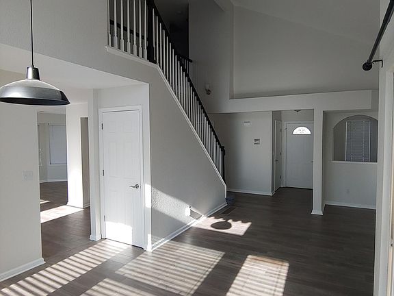 4th image of 3768 Desert Willow Ave