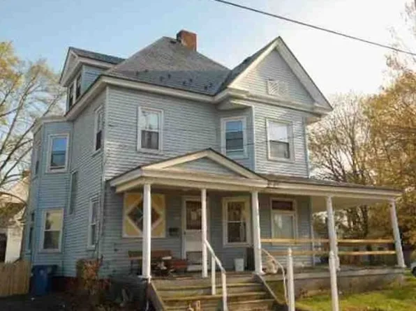 81 High St, West Springfield, MA 01089