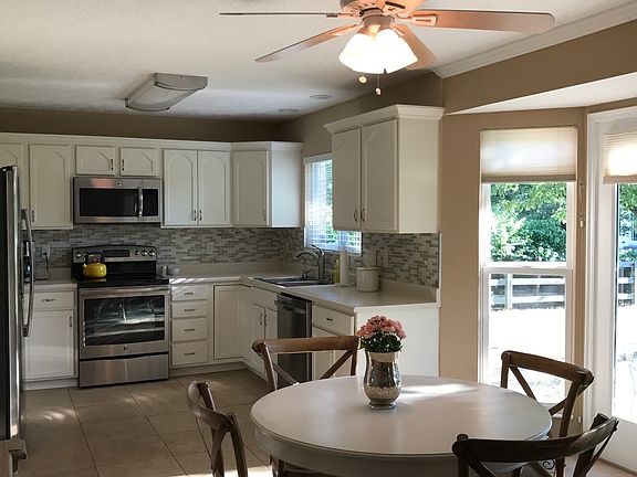 3rd image of 6795 Hummingbird Dr