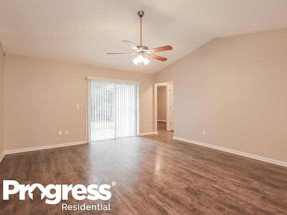 5th image of 11102 Lauren Oak Ln S