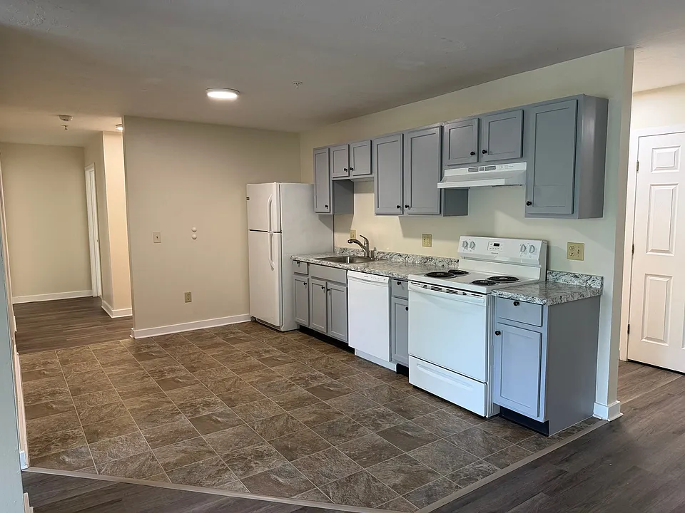 30 Gatehouse Rd #301