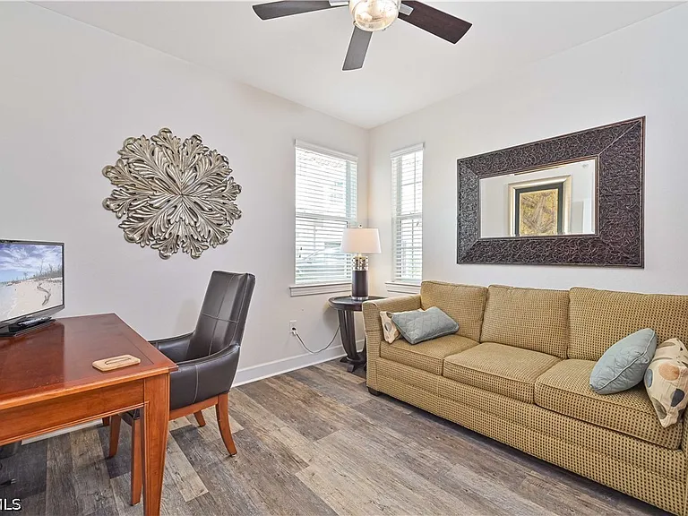 12924 New Market St #102 — Photo 27