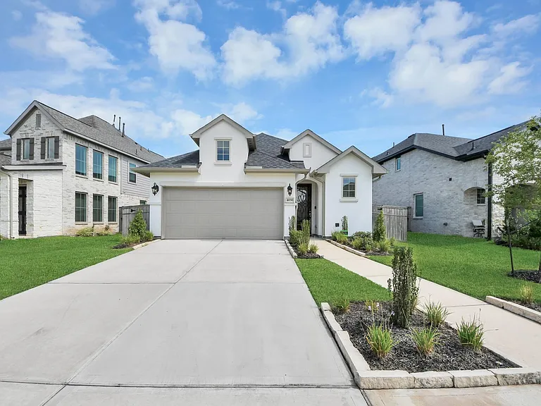 4030 Colony Ln — Photo 2