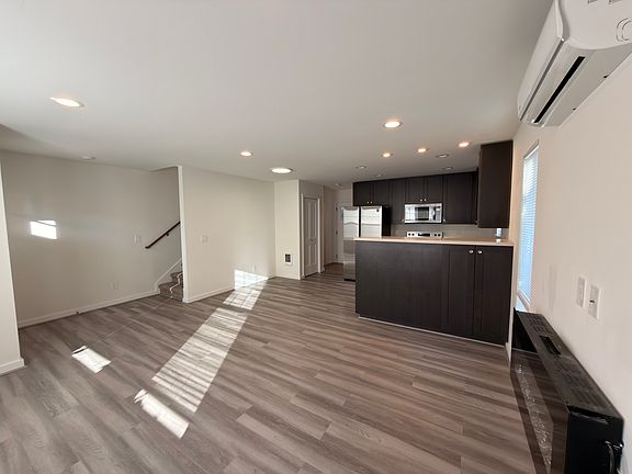 4th image of 3317 Wetmore Ave Unit B