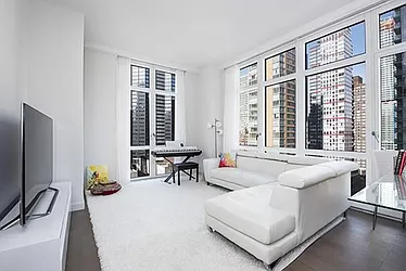 Rented by R New York