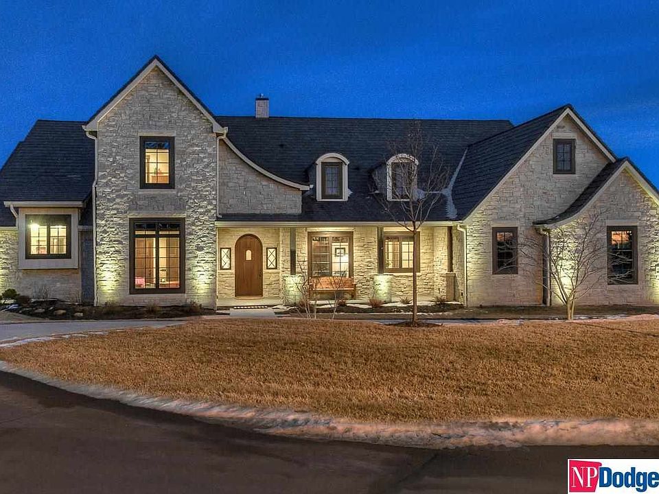1st image of 3303 S 228th Avenue Cir