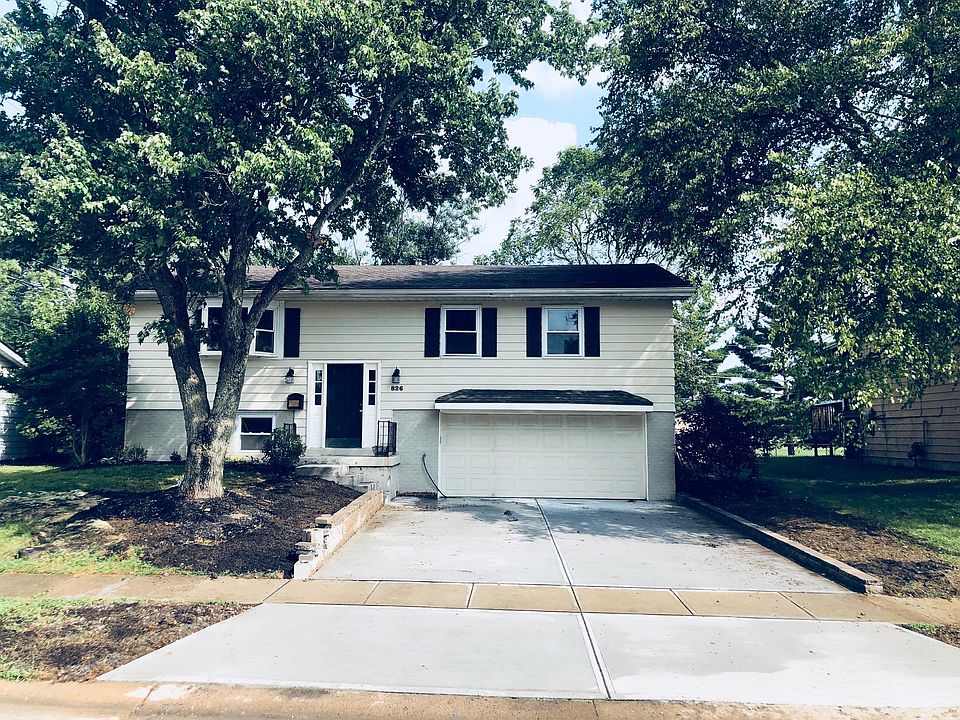 826 Tradewind Dr. New concrete driveway