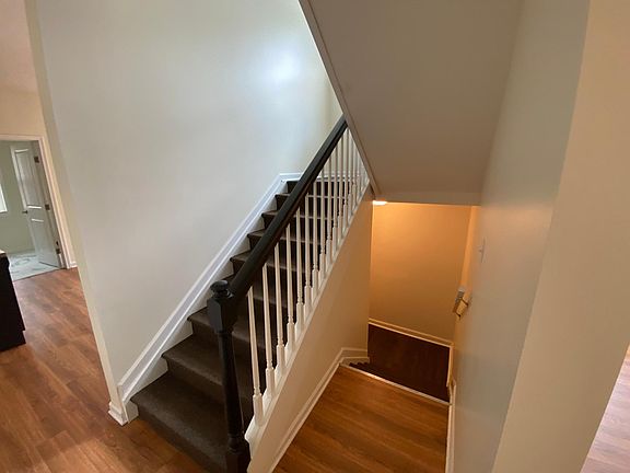 3rd image of 188 W Park Ave