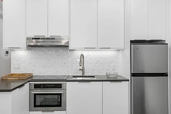 Rented by Compass | media 7