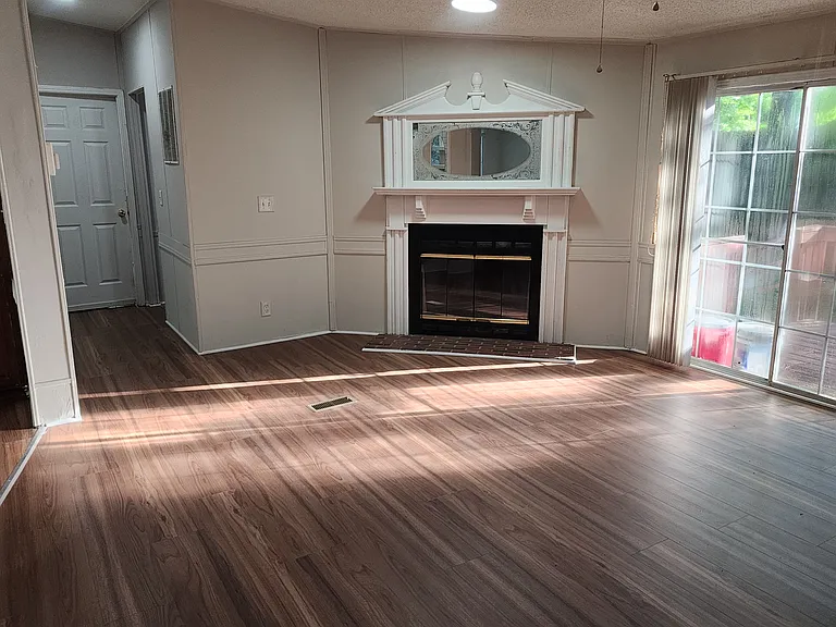 1241 Shannonbrook Ln — Photo 8