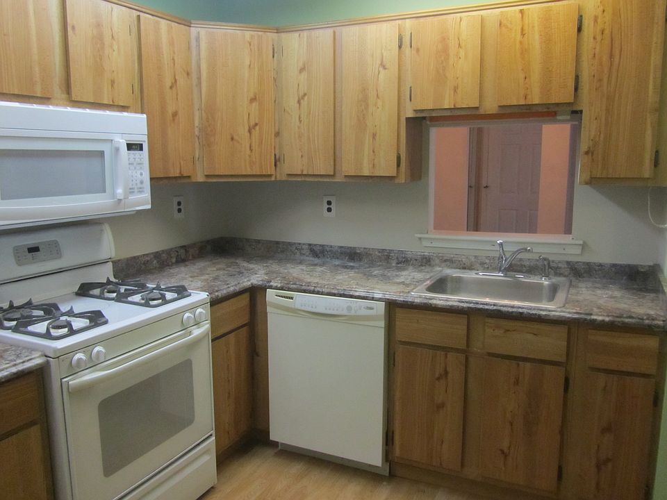 2nd image of 73 Center Ln