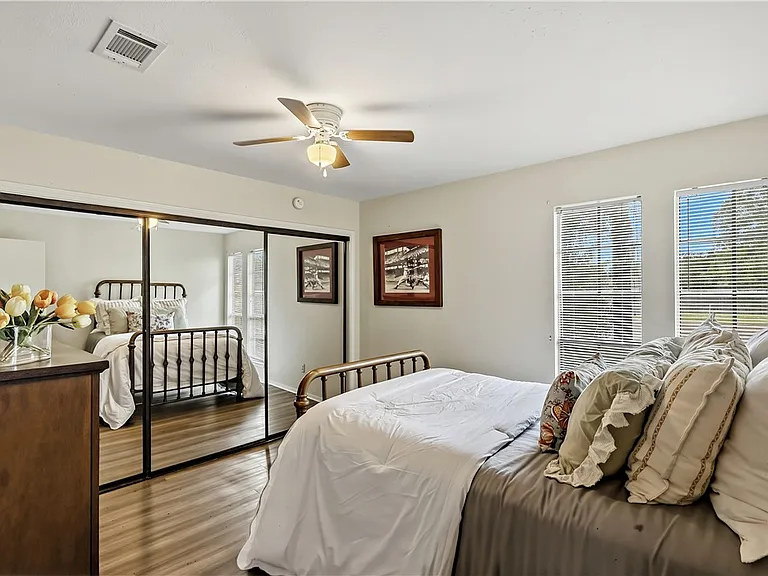 2523 Longmire Dr — Photo 18