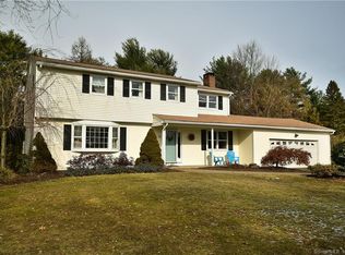 15 Standish Rd, Ellington, CT 06029
