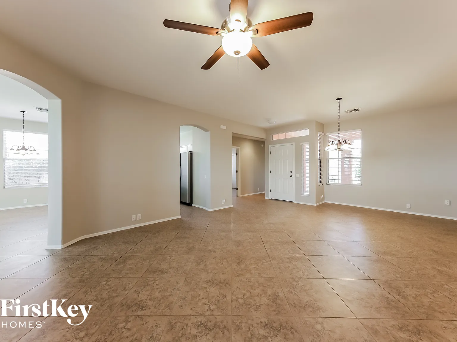 3 bed, 2.0 bath, 1866 sqft, $2,170 — Photo 3