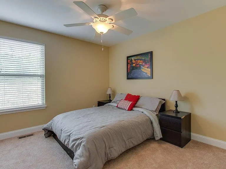 upstairs bedroom #1 - that is a queen in photo
