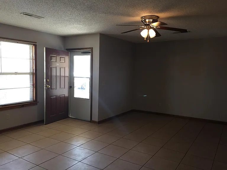 247 Tennessee St #249 — Photo 4