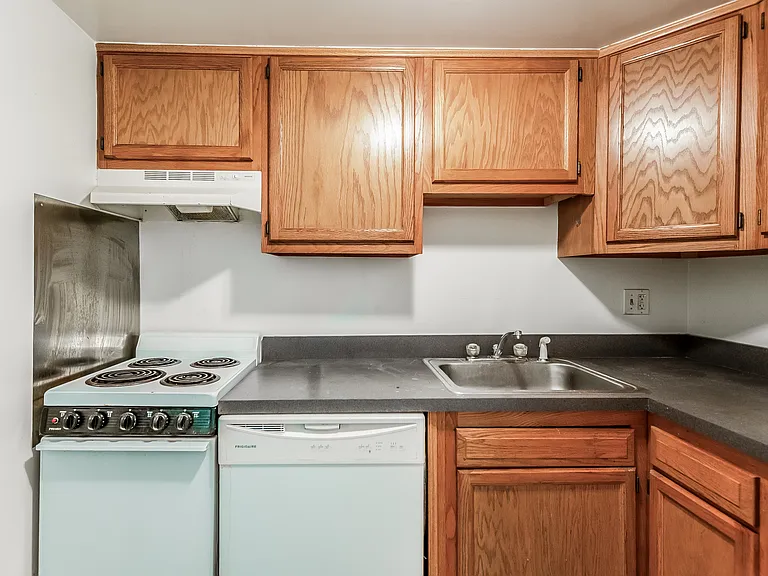 4515 Macarthur Blvd NW #A — Photo 5