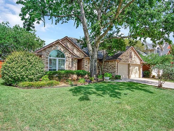 4th image of 2215 Cherry Hill Ln