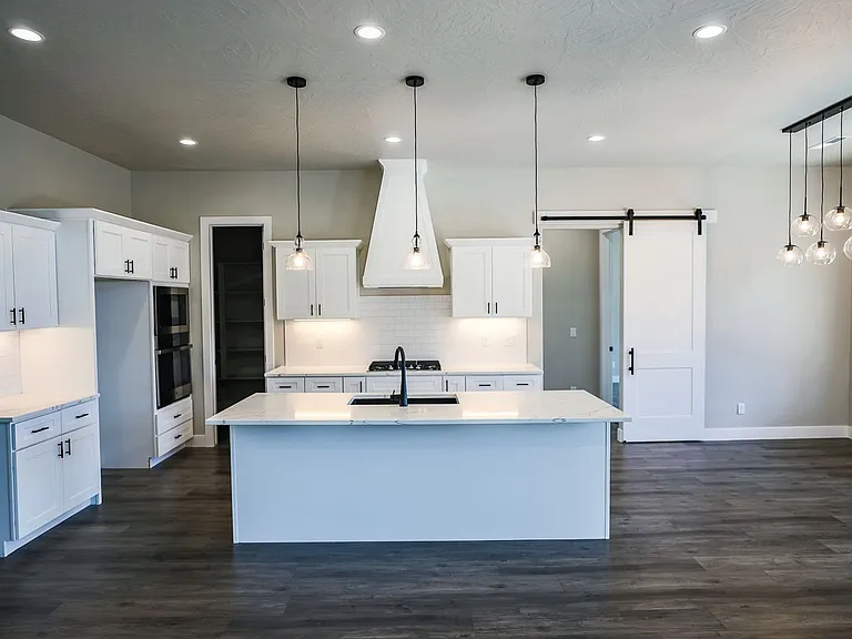 1855 W 740 South Cir — Photo 9
