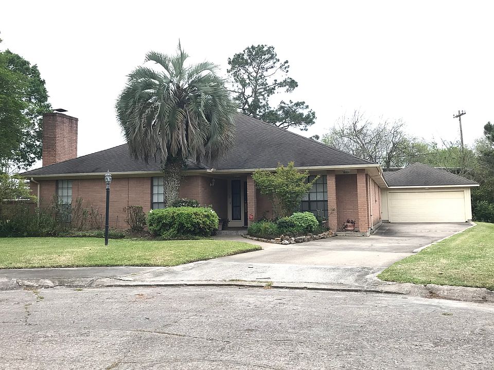 1st image of 4903 Saint Andrews Dr